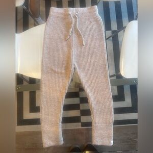 Bacabuche Knit Kids Bottoms in Gray. Size 4-5